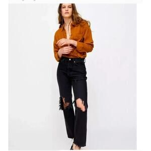 BDG Premium High-Waisted Relaxed Straight Jeans – Distressed Black Denim – 28